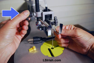 how to change a scroll saw blade